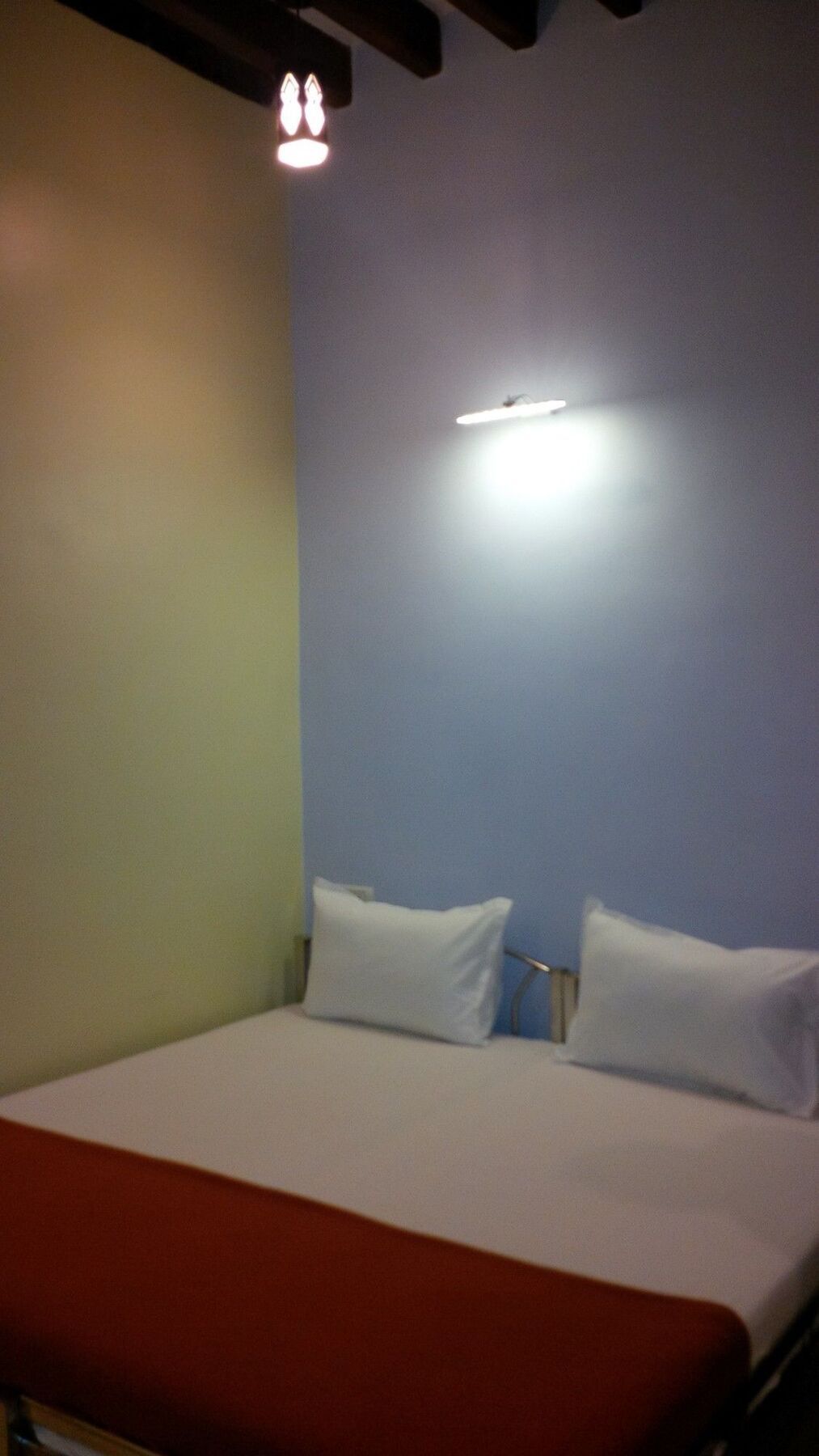 Hotel Blue Bird Colaba Mandve Exterior foto